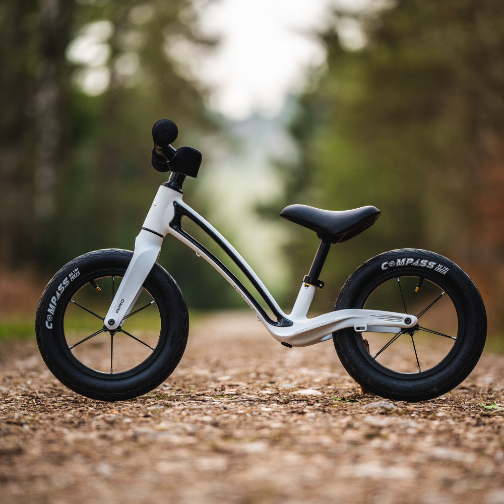 AIRO 12 14 Award Winning Balance Bikes for Kids Hornit